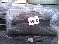 Bestoffeerde ottomaan - ribfluwel-antraciet - afbeelding 2 van  5