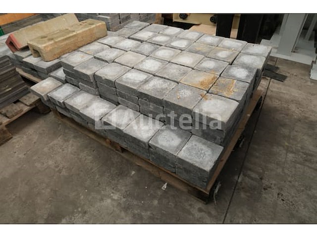 Bestrating en accessoires - afbeelding 3 van  15