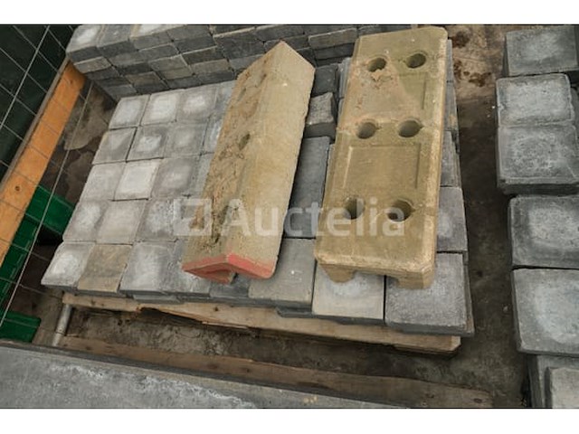 Bestrating en accessoires - afbeelding 11 van  15