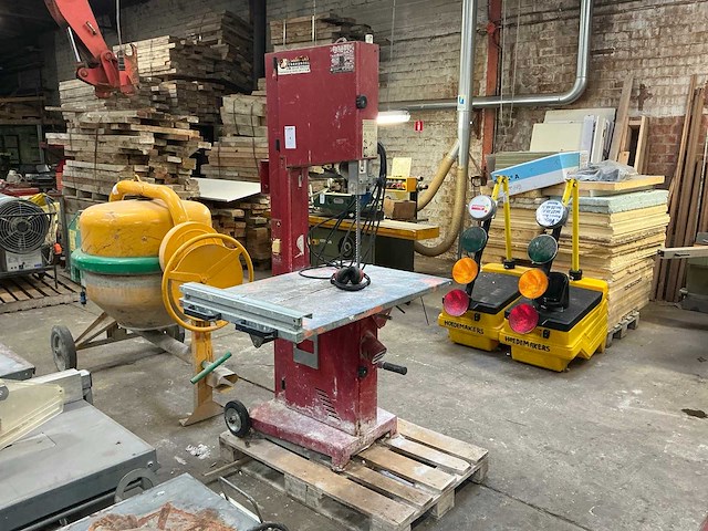 Beta diamond tools lintzaagmachine - afbeelding 1 van  7