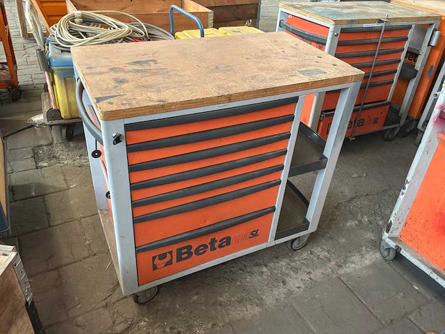 Beta super tank gereedschapswagen met 1x bankschroef (2x) - afbeelding 1 van  1