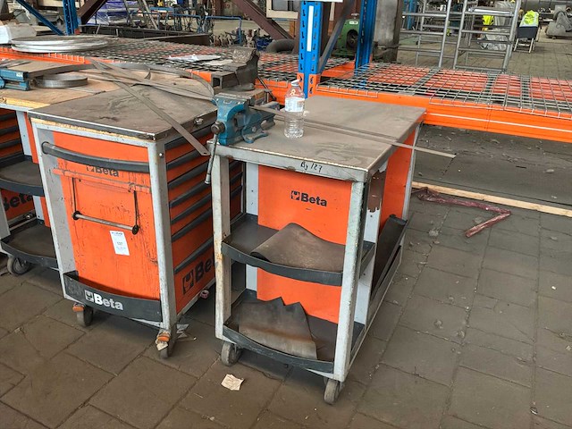 Beta super tank gereedschapswagen met bankschroef (2x) - afbeelding 1 van  3