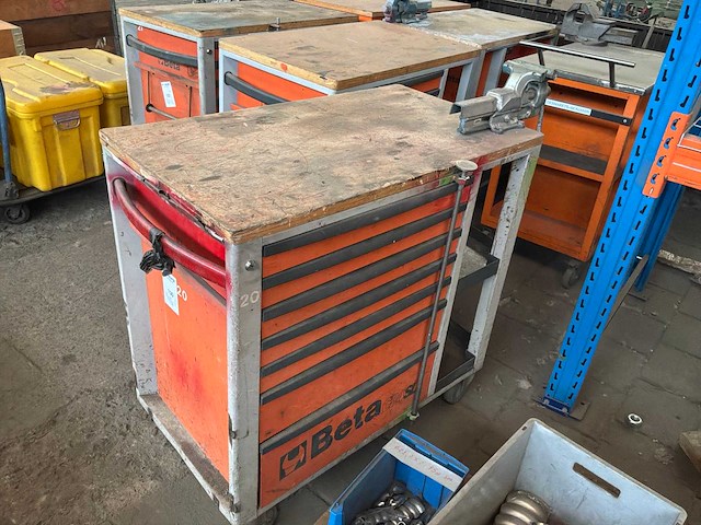 Beta super tank gereedschapswagen met bankschroef (2x) - afbeelding 2 van  3