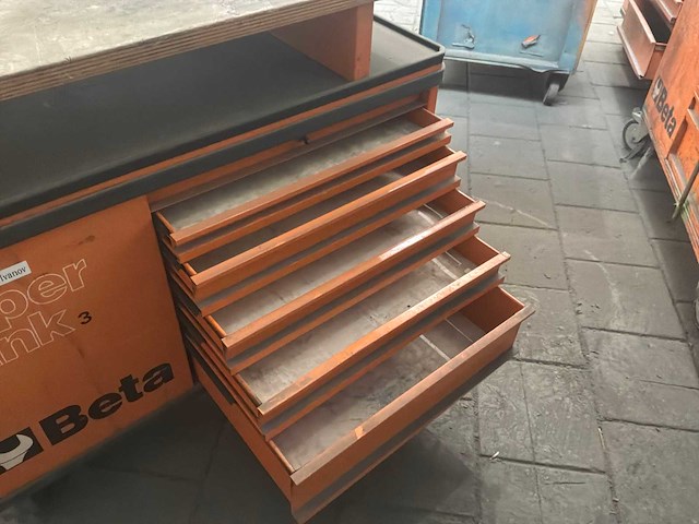 Beta super tank gereedschapswagen met bankschroef - afbeelding 4 van  4