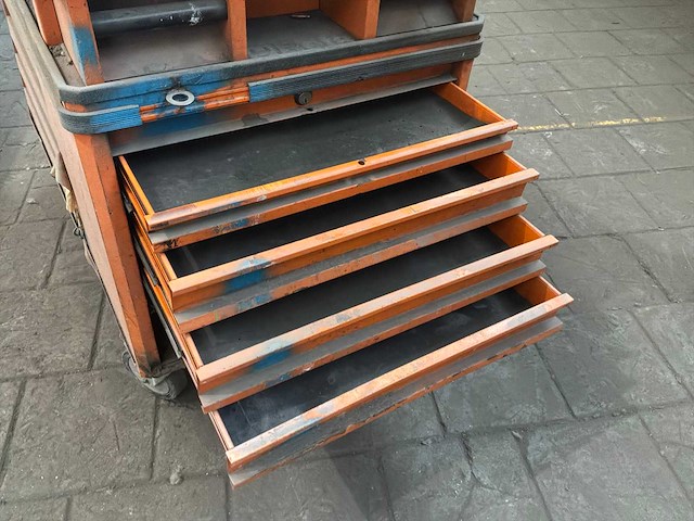 Beta super tank gereedschapswagen met bankschroef - afbeelding 4 van  7