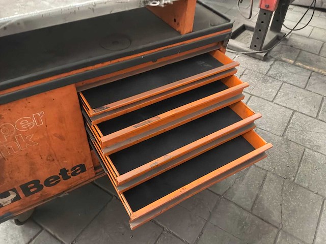 Beta super tank gereedschapswagen met bankschroef - afbeelding 1 van  1