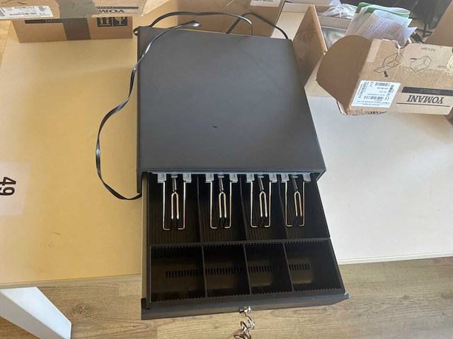 Betaalterminal, modem, printer, 2 ticketprinters, kassalade - afbeelding 2 van  11