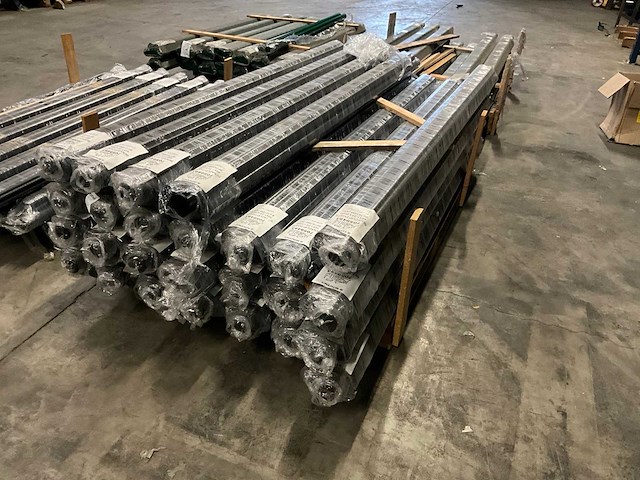 Betafence bekaclip posts tuinpaal (125x) - afbeelding 1 van  4