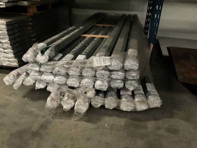 Betafence bracepost tuinpaal (180x) - afbeelding 2 van  5