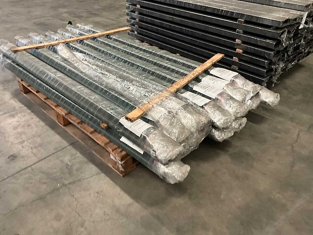 Betafence bracepost tuinpaal (75x) - afbeelding 2 van  4