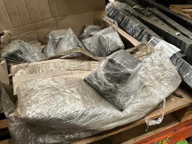 Betafence partij tuinhek palen - afbeelding 2 van  4