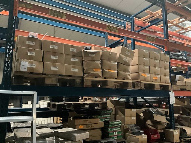 Betafence partij tuinhek toebehoren - afbeelding 1 van  7