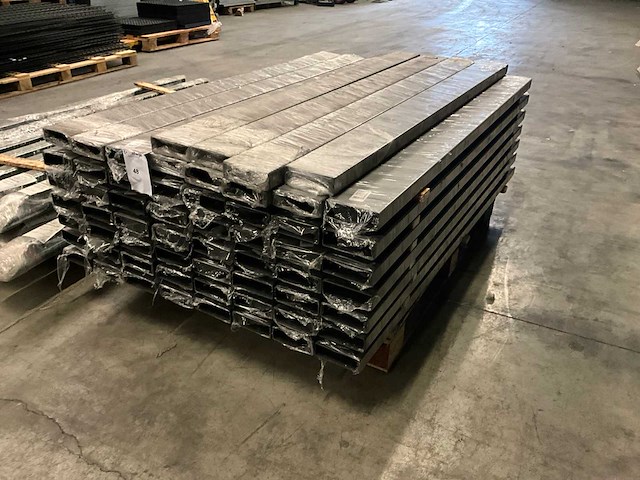 Betafence post zenturo int tuinpaal (60x) - afbeelding 1 van  7