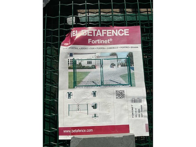 Betafence tuinpoort met steunpilaren en hang en sluitwerk - afbeelding 1 van  1