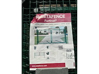 Betafence tuinpoort met steunpilaren en hang en sluitwerk - afbeelding 1 van  1