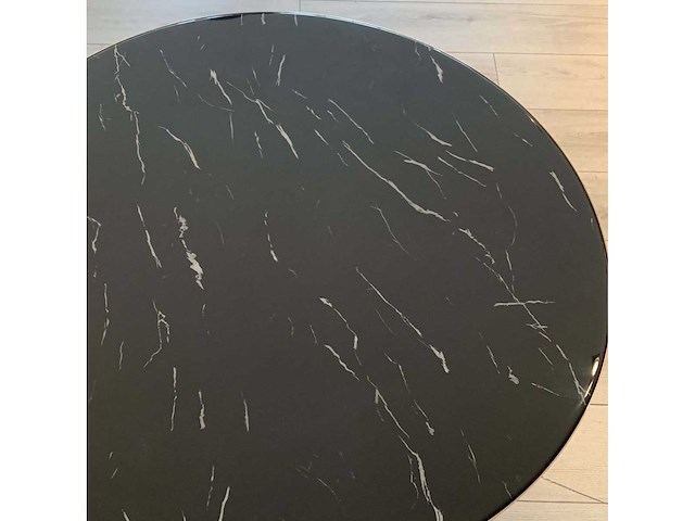 Bethan gray ronde salontafel in zwart marmer - 100 cm diameter blad en messing constructie - afbeelding 5 van  6