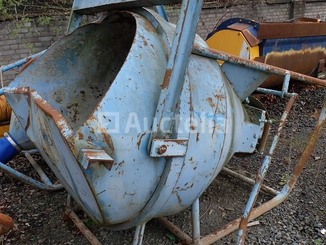 Beton cufa 1000 liter alt 8v - afbeelding 1 van  9