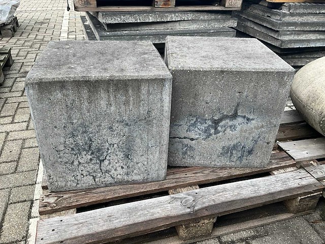 Beton elementen (3x) - afbeelding 1 van  3