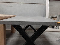 Beton look tafel - afbeelding 3 van  3
