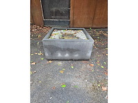Beton sokkel met anker - afbeelding 1 van  4