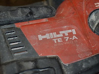 Beton tril naald, accu boorhamer hilti te7a in koffer met lader en accu (defect) - afbeelding 2 van  10