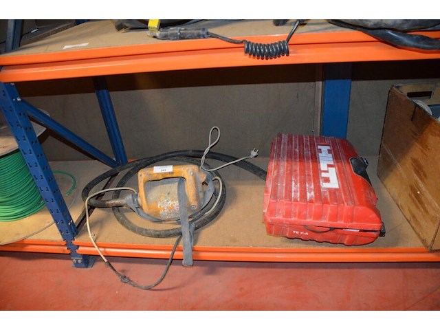 Beton tril naald, accu boorhamer hilti te7a in koffer met lader en accu (defect) - afbeelding 1 van  10