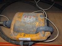 Beton tril naald, accu boorhamer hilti te7a in koffer met lader en accu (defect) - afbeelding 5 van  10