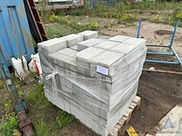 Betonblokken op pallet