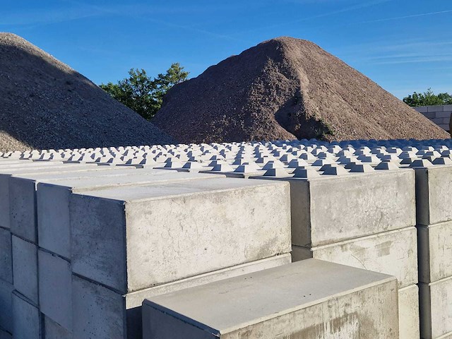 Betonblokken / stapelblokken (310x) - afbeelding 1 van  6
