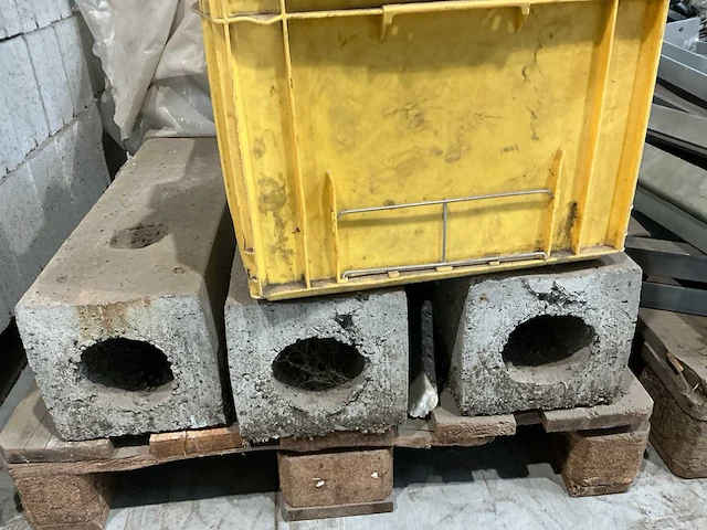 Betonblokken - afbeelding 3 van  4