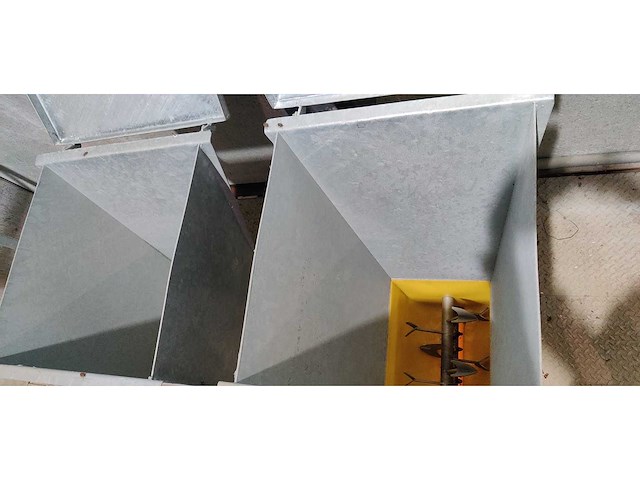 Betonfabriek s.m.c.2 nummer 721 + omg mixer - afbeelding 11 van  92