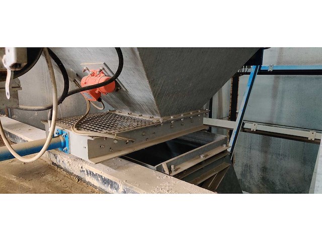 Betonfabriek s.m.c.2 nummer 721 + omg mixer - afbeelding 25 van  92