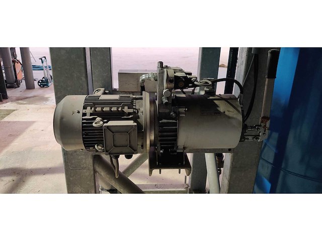 Betonfabriek s.m.c.2 nummer 721 + omg mixer - afbeelding 77 van  92