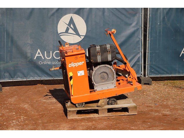 Betonfrees clipper diesel 17.7kw - afbeelding 1 van  1