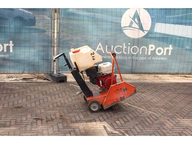 Betonfrees honda benzine - afbeelding 1 van  1