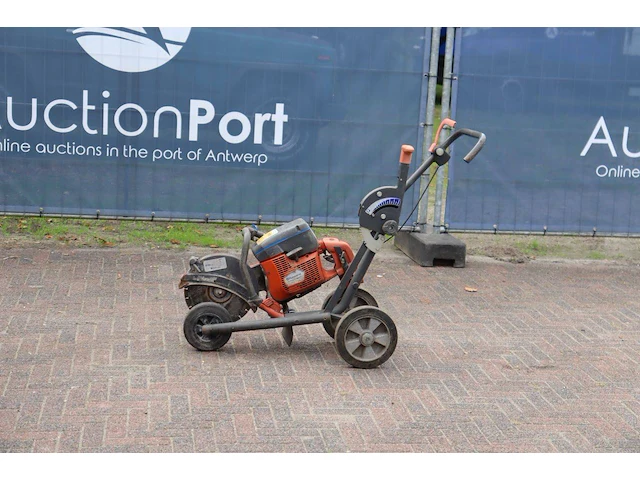 Betonfrees husqvarna benzine - afbeelding 1 van  1