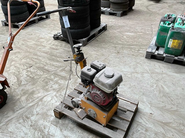 Betonfrees - afbeelding 1 van  6