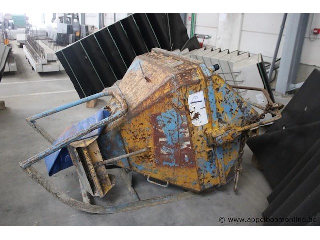 Betonkubel 800 liter - afbeelding 1 van  2