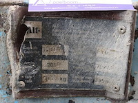 Betonkubel alt, 1500l capaciteit, bouwjaar 2011, tarra 600kg, max lading 3750kg, werking niet gekend - afbeelding 2 van  2