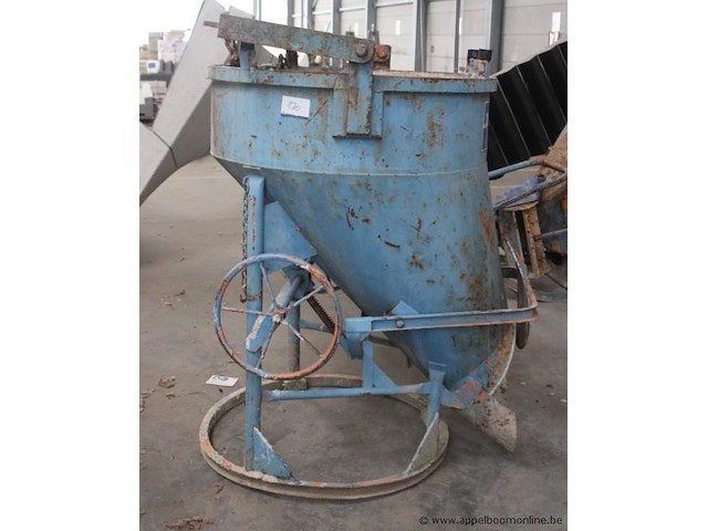 Betonkubel fe 750l - afbeelding 1 van  2