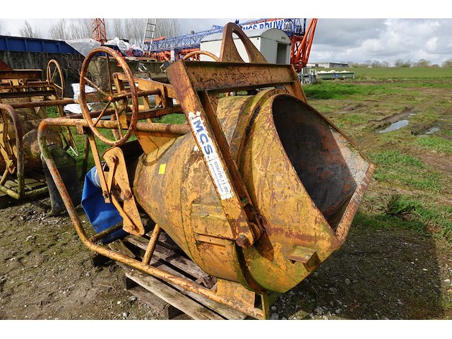 Betonkubel - afbeelding 2 van  5