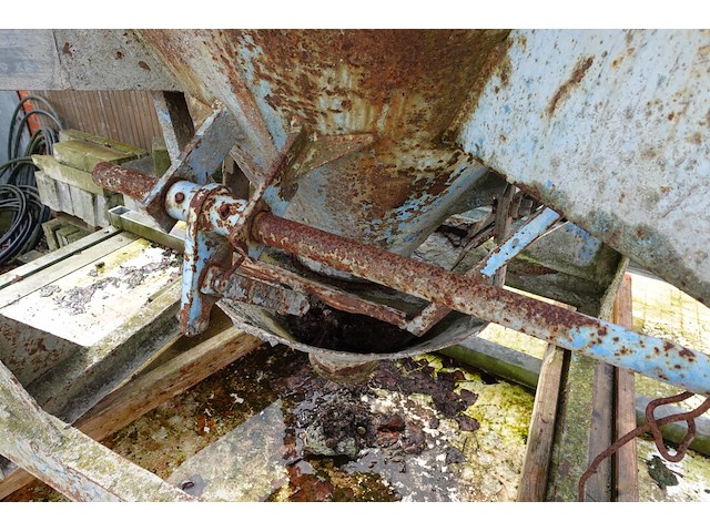 Betonkubel - afbeelding 3 van  5