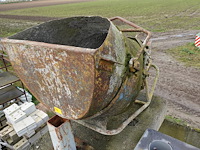 Betonkubel - afbeelding 1 van  4