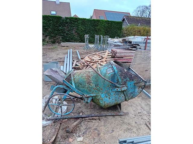 Betonkubel - afbeelding 1 van  4