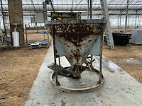 Betonkubel - afbeelding 6 van  13