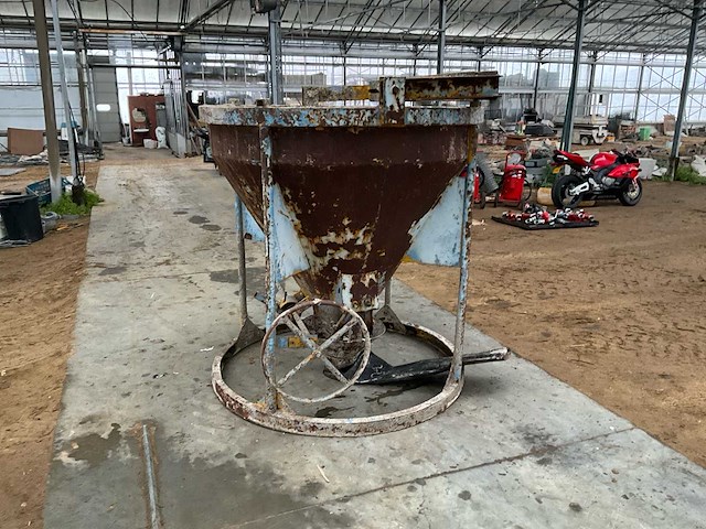 Betonkubel - afbeelding 9 van  13