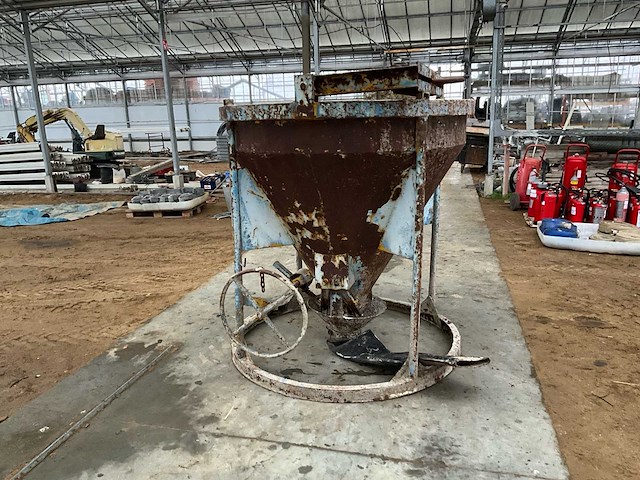 Betonkubel - afbeelding 10 van  13