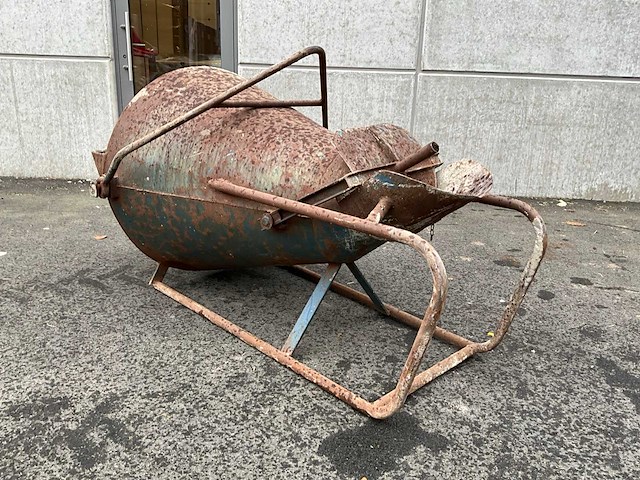 Betonkubel - afbeelding 2 van  8