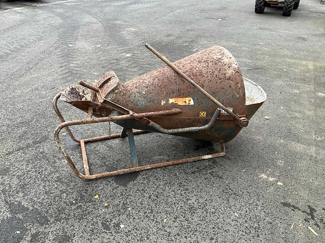 Betonkubel - afbeelding 4 van  8