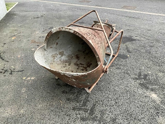 Betonkubel - afbeelding 7 van  8